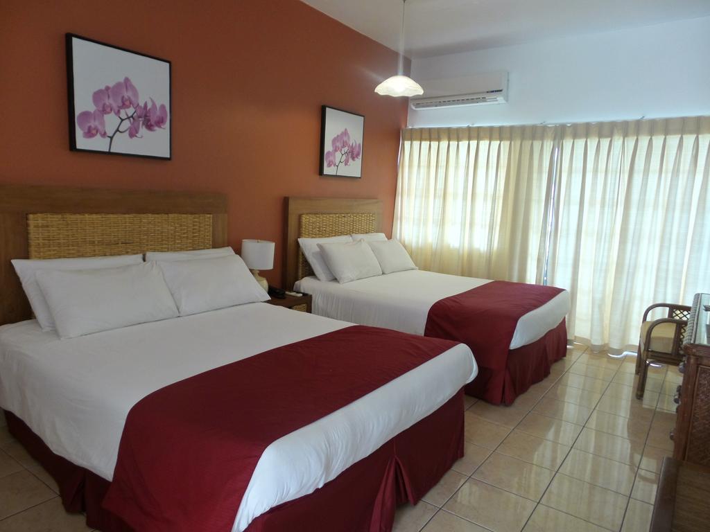 Flamboyant Hotel & Villas St. George's Exterior foto
